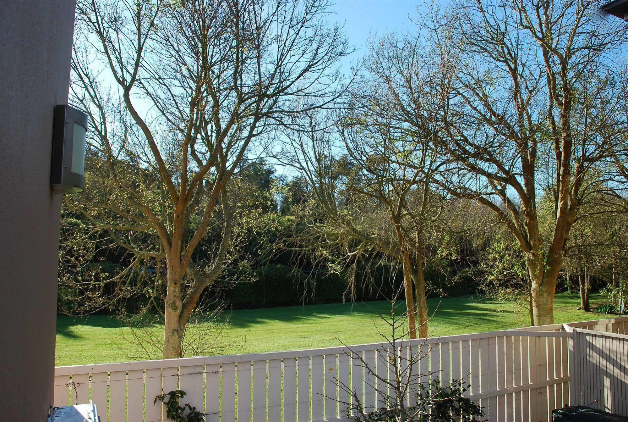 166 Majestic Court Motel Christchurch Exterior photo